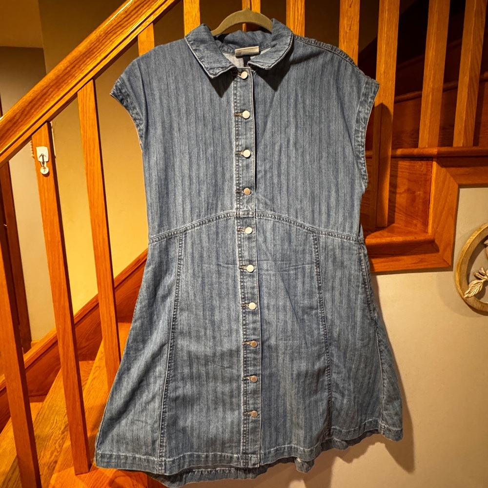 Universal Thread Blue Chambray Top - image 4